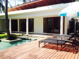 Executive 3 Bed Luxury Pool Villa by the Sea