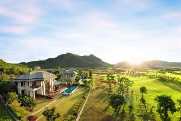 Modern, Luxurious, Exclusive 4 Storey Villa at Black Mountain