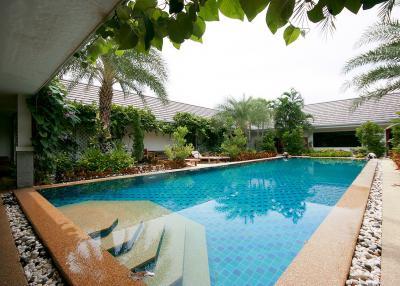 Amazing Family 6 Bed Pool Villa On Big Land Plot