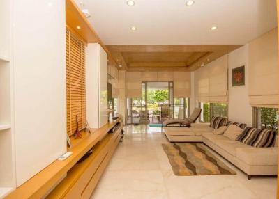 Luxury 3 Storey 3 Bed Villa – Beachfront Development