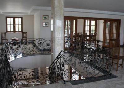 Unique 10 Bed Villa on Golf Course also suitable as a Boutique Hotel