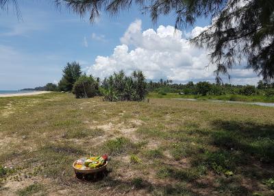 Absolute Beachfront Land in Prachuap Bang Saphan Noi