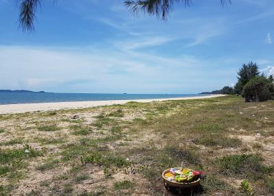 Absolute Beachfront Land in Prachuap Bang Saphan Noi