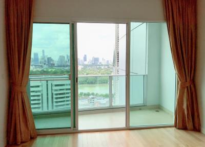 Modern 3-bedroom condo for sale at Millennium Residence