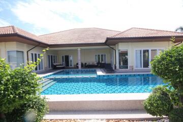 Good Quality 3 Bedroom Pool Villa On A Nice End Plot