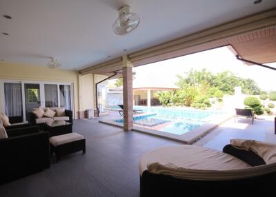 Good Quality 3 Bedroom Pool Villa On A Nice End Plot