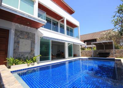 4 Bedroom Beach Pool Villa In Cha Am