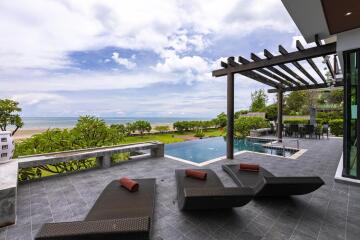 Wonderful 4 Bedroom Beachfront Pool Villa