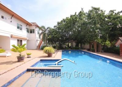 Wonderful 2 Storey 5 Bedroom Pool Villa