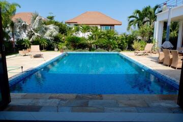 Phu Montra : Luxury 3 Bedroom Pool Villa