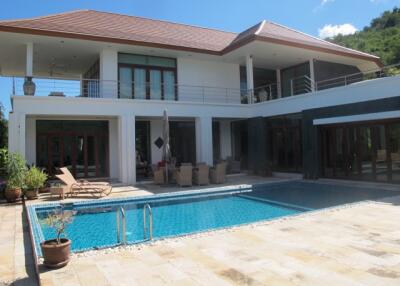 Phu Montra : Luxury 3 Bedroom Pool Villa