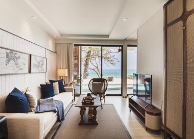 Intercontinental Residence : Ultimate Luxury Beachfront Condo