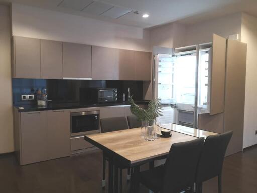 Modern 2 bedrooms condo for sale near BTS Phromphong
