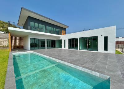 Phu Montra K-Haad : Luxury, Modern and Stylish 5 Bedroom Villa