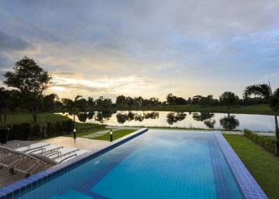 Sanctuary Lakes : New Development in Stunning Location Sale - New Development