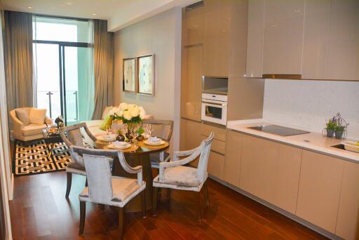 High-end 2 bedroom condo only 200m from BTS Phromphong