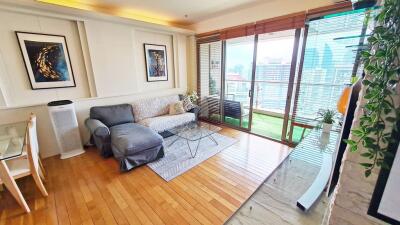 2-bedroom high floor condo for sale 400m from BTS Asoke