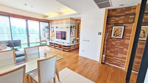 2-bedroom high floor condo for sale 400m from BTS Asoke