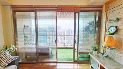 2-bedroom high floor condo for sale 400m from BTS Asoke