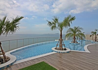 Modern 1 bedroom condo with seaviw for sale in Pattaya