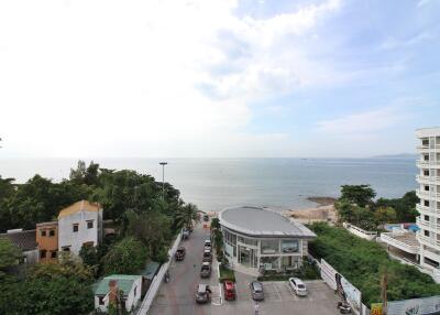 Modern 1 bedroom condo with seaviw for sale in Pattaya