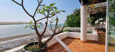 Wonderful Beachfront House for Sale