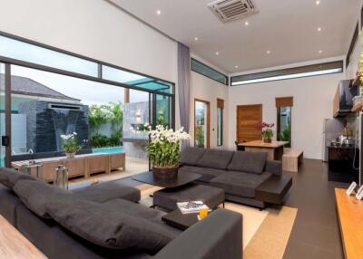 3-bedroom high-end villa for sale near Kamala Beach