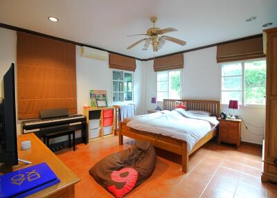 4 bedroom house for sale in Pattaya