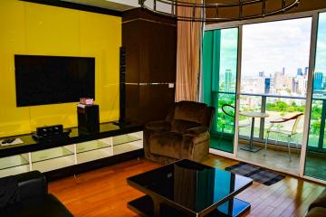 High-floor 3-bedroom condo for sale close to BTS Asoke