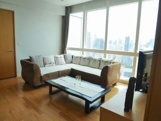 Lovely 1 bedroom condo for sale close Asoke BTS