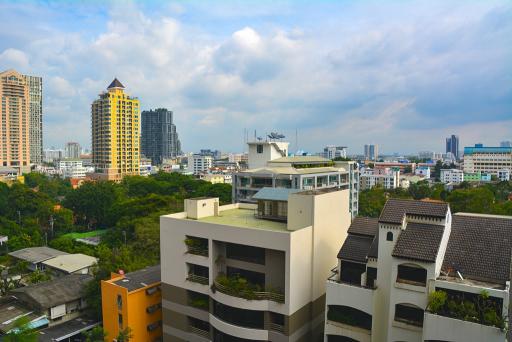 3-bedroom spacious modern condo for sale in Sathorn area