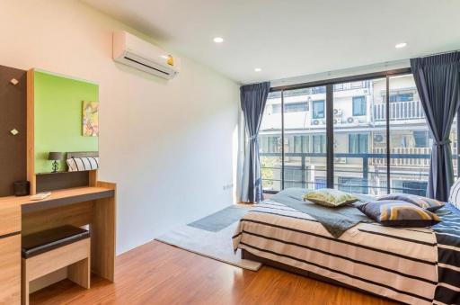 3-bedroom modern townhouse in Asoke area