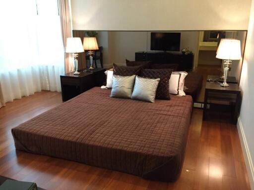 2 bedrooms condo for sale near BTS Chidlom and Lumpini park