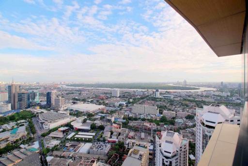 Penthouse 3 bedrooms condo for sale near BTS Phrom Phong