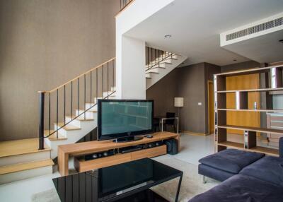 1 bedroom  Duplex for sale close to BTS Prompong