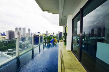 3 bedroom private pool condo for sale on Phrom Phong