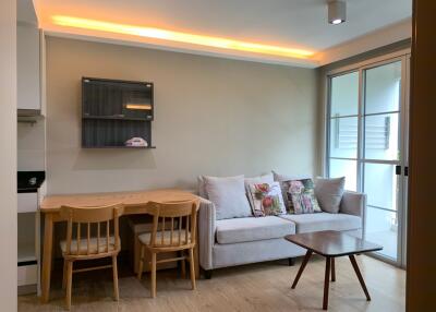 Pet friendly 2 bedrooms condo for sale in Phromphong