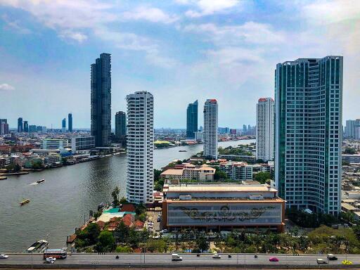 3-bedroom condo with breathtaking river views close to BTS Saphan Taksin