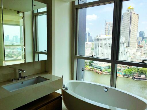 3-bedroom condo with breathtaking river views close to BTS Saphan Taksin