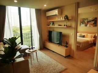 2-bedroom new condo a mere 600m from BTS Asoke!