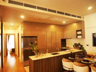 3-bedroom modern condo in Phromphong area