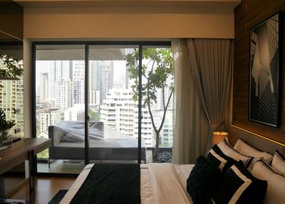3-bedroom modern condo in Phromphong area