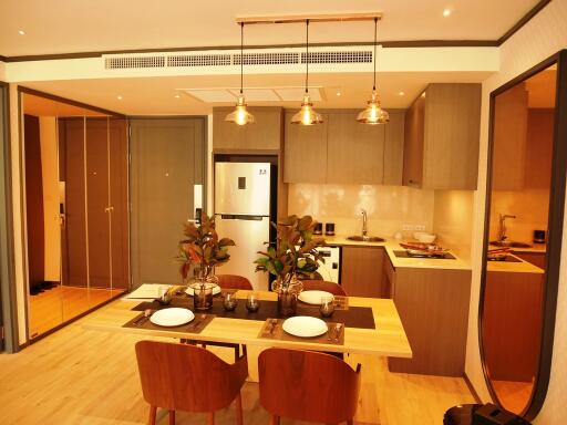 1-bedroom spacious modern condo in Lumpini area