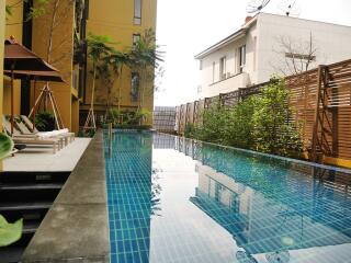 1-bedroom spacious modern condo in Lumpini area