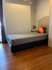 2 bedrooms condo for sale close to BTS Thonglor