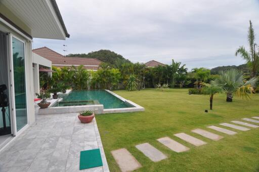 4 bedroom pool villa for sale in Hua Hin