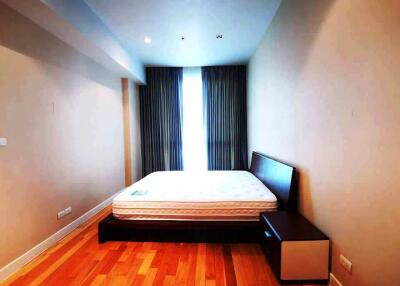 2 bedrooms condo for sale in near BTS Asoke