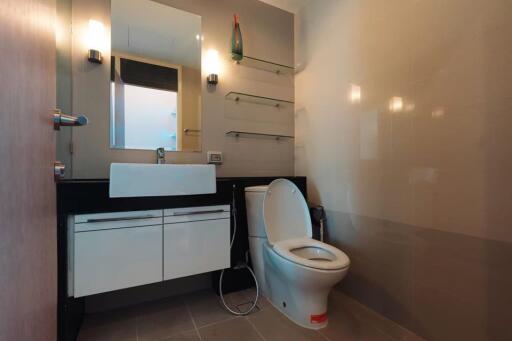 2 bedrooms condo for sale in Asoke