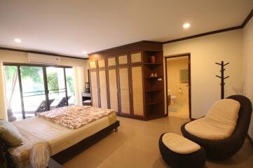 2 bedroom condominium for sale in Cha-am