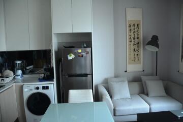 Modern 1-bedroom condo in Petchaburi-Asoke area